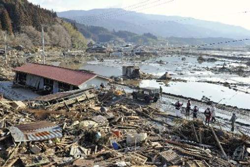 Japan-Aftermath-Rikuzentakada-shattered-houses