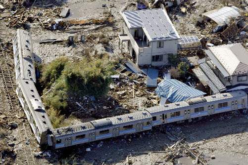 Japan-Aftermath-Higashimatsushima-derailed-train