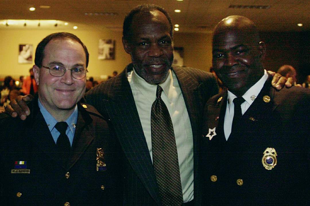 Chief-Navarre-Danny-Glover-Mike-Bell