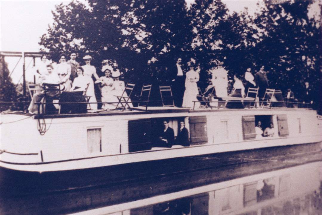 Mag-canal-boat-June-1906