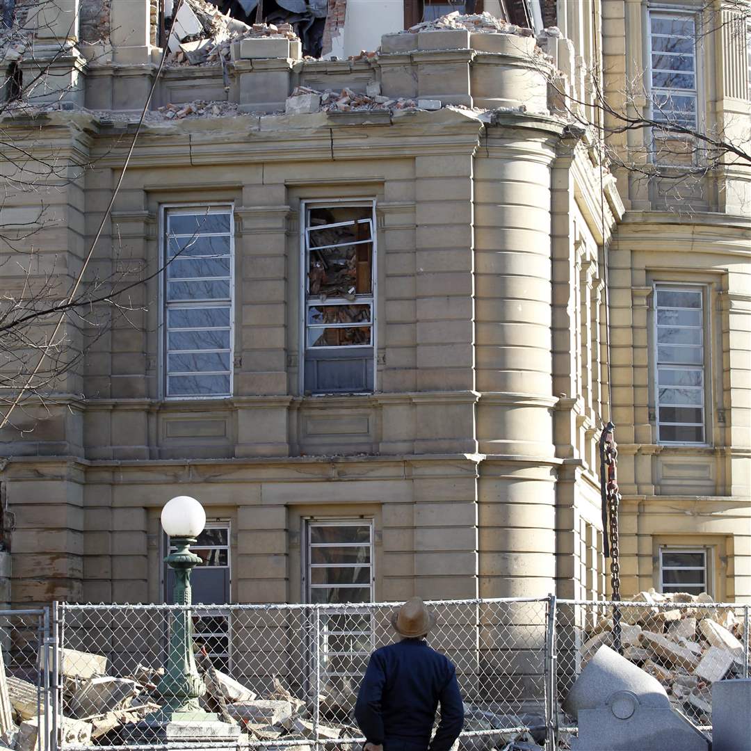 coffman-courthouse-demolition