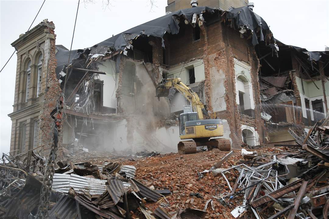b-b-wrecking-demolish-courthouse