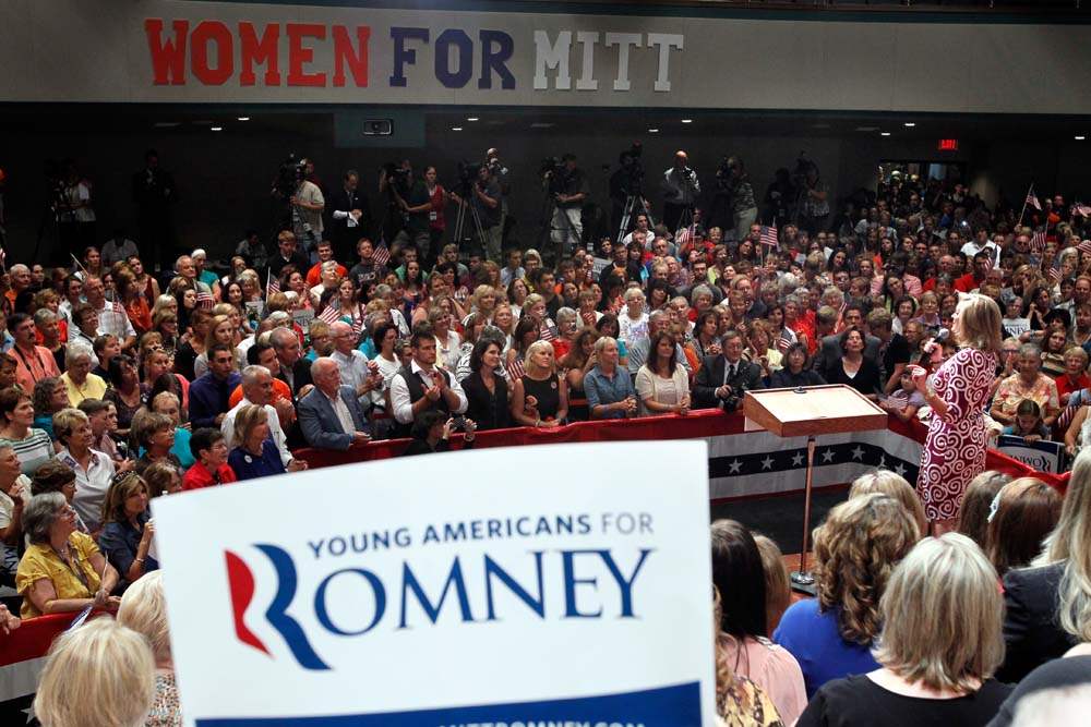 Ann-Romney-speaks-during-a-Women-for-Mitt-rally