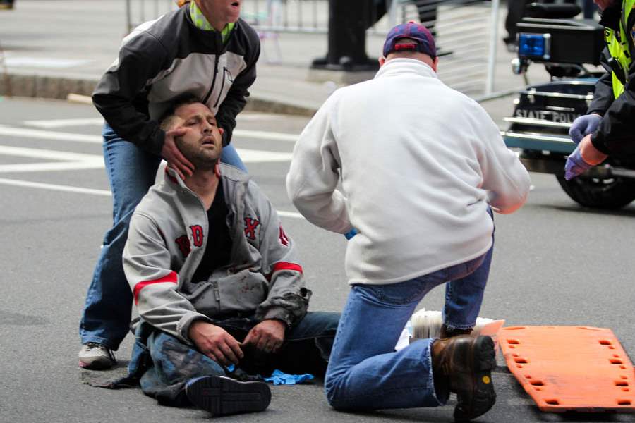 Boston-Marathon-Explosions-injured-man