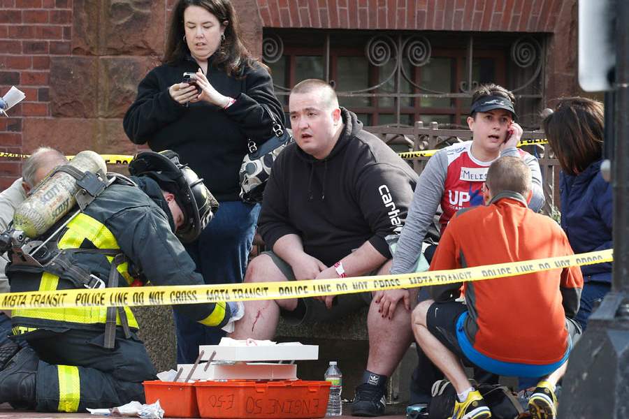 Boston-Marathon-Explosions-tending-to-injured-man