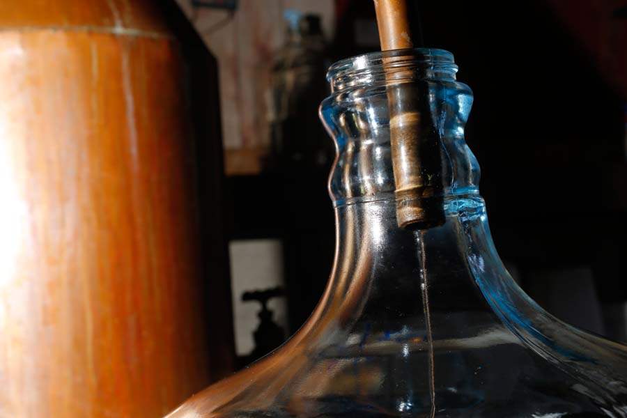 FUD-DISTILLERY17P-distilled-whiskey