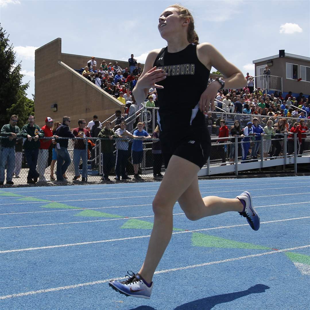 Perrysburg-s-Taylor-Monheim-leads-and-wins-the-3200-meter-run