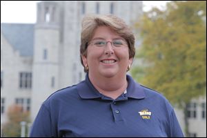 Nicole Hollingsworth will step down as University of Toledo women's golf coach. She coached UT for 15 years.