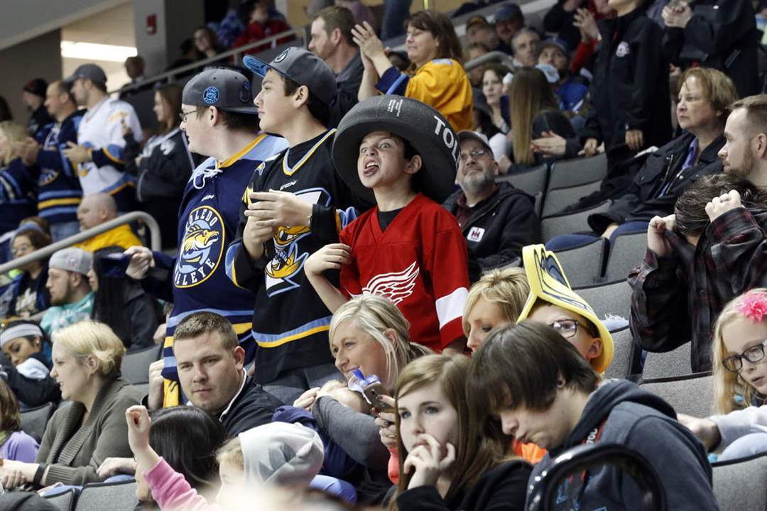 SPT-Walleye01pYoung-fans-cheer-on-th