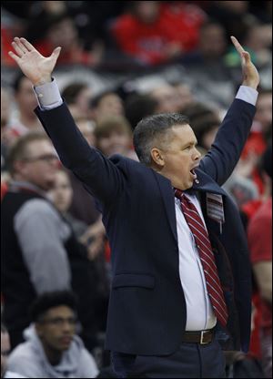 Ohio State coach Chris Holtmann reacts to a play during Sunday's game against Michigan State.