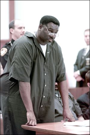 Murderer Nathaniel  Cook  during his sentencing at Lucas County Courthouse in Toledo April 6, 2000.      THE BLADE/LORI KING