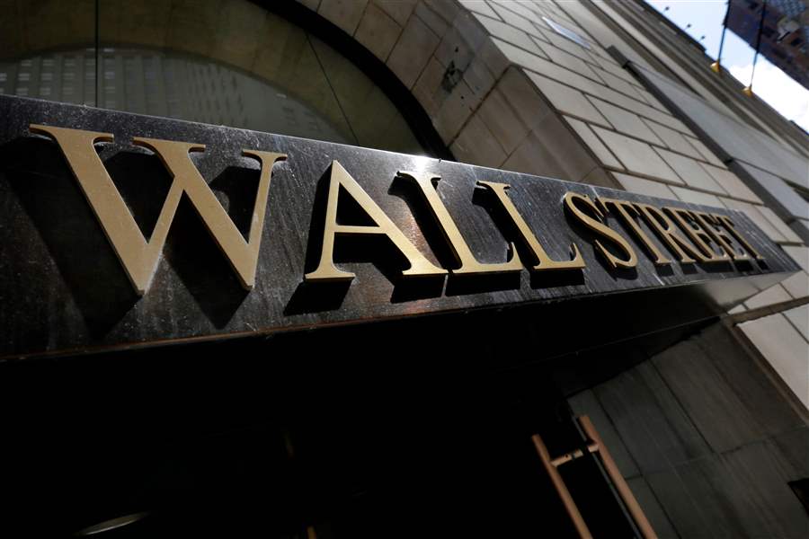 Financial-Markets-Wall-Street-1563